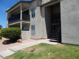 Photo #1: 2109899 Listing