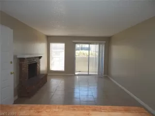 Photo #4: 2109899 Listing