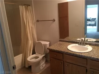 Photo #4: 2109912 Listing 