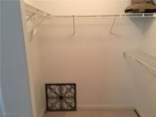 Photo #6: 2109912 Listing 