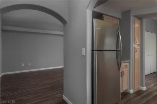 Photo #2: 2109922 Listing