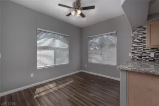 Photo #6: 2109922 Listing