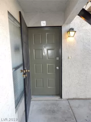 Photo #4: 2109967 Listing