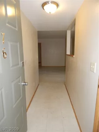 Photo #5: 2109967 Listing