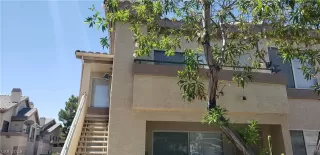 Photo #3: 2109968 Listing