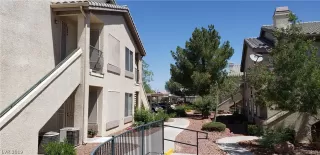 Photo #4: 2109968 Listing