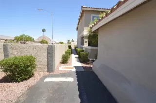 Photo #2: 2110003 Listing