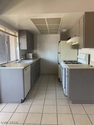 Photo #2: 2110026 Listing 