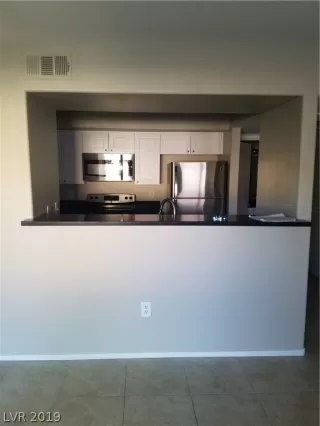 Photo #3: 2110037 Listing 