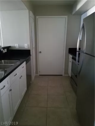 Photo #4: 2110037 Listing 