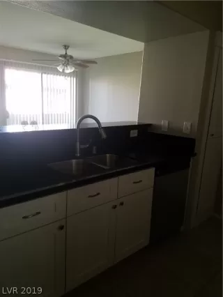 Photo #5: 2110037 Listing 