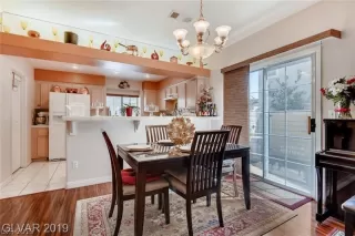 Photo #3: 2110101 Listing 