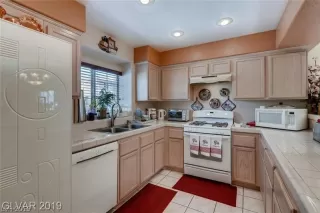 Photo #4: 2110101 Listing 