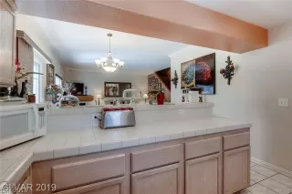 Photo #5: 2110101 Listing 