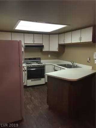 Photo #2: 2110113 Listing 