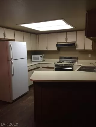 Photo #3: 2110113 Listing 