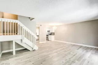 Photo #5: 2110172 Listing 