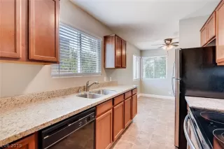 Photo #2: 2110180 Listing 