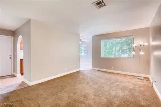 Photo #4: 2110180 Listing 