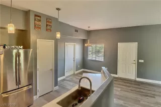 Photo #2: 2110244 Listing