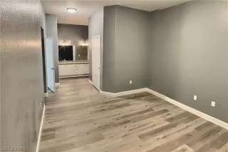 Photo #4: 2110244 Listing