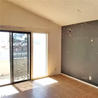 Photo #6: 2110245 Listing 