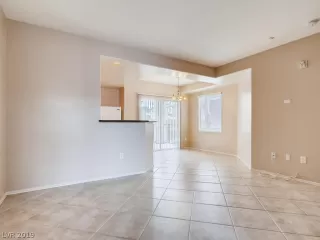 Photo #3: 2110255 Listing