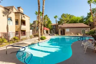 Photo #2: 2110266 Listing 