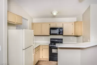 Photo #2: 2110373 Listing