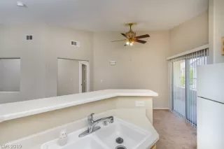 Photo #3: 2110373 Listing