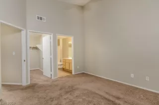 Photo #4: 2110373 Listing