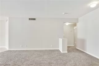 Photo #3: 2110401 Listing 