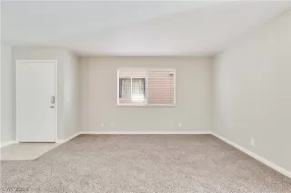 Photo #4: 2110401 Listing 