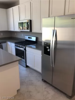 Photo #3: 2110431 Listing