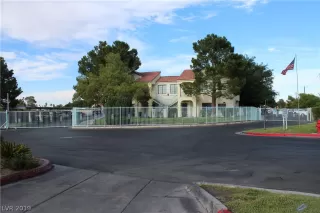 Photo #4: 2110503 Listing 