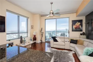 Photo #5: 2110508 Listing