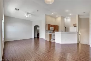 Photo #5: 2110532 Listing