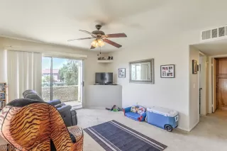 Photo #3: 2110583 Listing