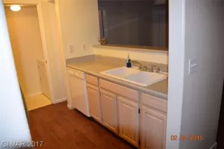 Photo #3: 2110607 Listing