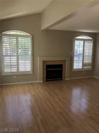 Photo #2: 2110673 Listing 