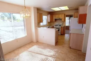 Photo #3: 2110701 Listing