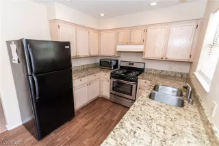 Photo #2: 2110711 Listing 