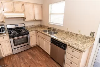 Photo #3: 2110711 Listing 