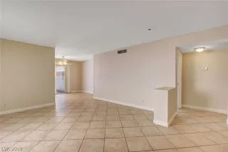 Photo #4: 2110800 Listing 