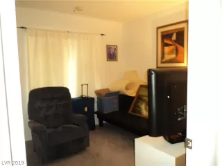 Photo #6: 2110811 Listing