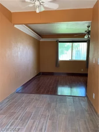 Photo #3: 2110842 Listing