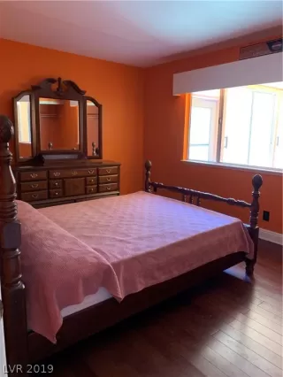 Photo #4: 2110914 Listing 