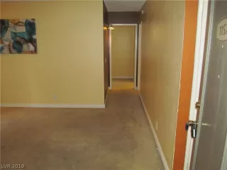 Photo #5: 2110976 Listing 