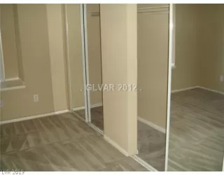 Photo #5: 2110991 Listing