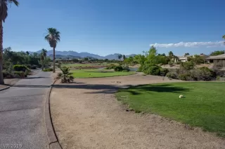 Photo #2: 2110994 Listing